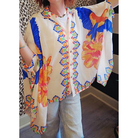NEW SCANDAL ITALY fiesta flight kimono blouse in multi